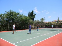 University_tennis_01