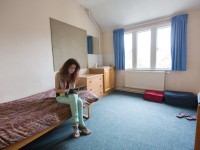 1378982368_SWstudentinroom