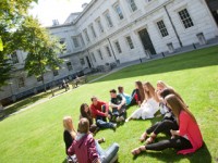 embassy_summer_schools_london_ucl_campus_lawn