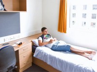 embassy_summer_schools_london_me_studyroom