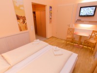 Kempten_Two-bed-room_007_16x9