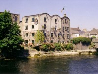 galway_school_exterior_01