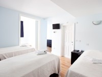 superior_quad_room_2