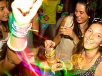 embassy_summer_schools_reigate_disco1